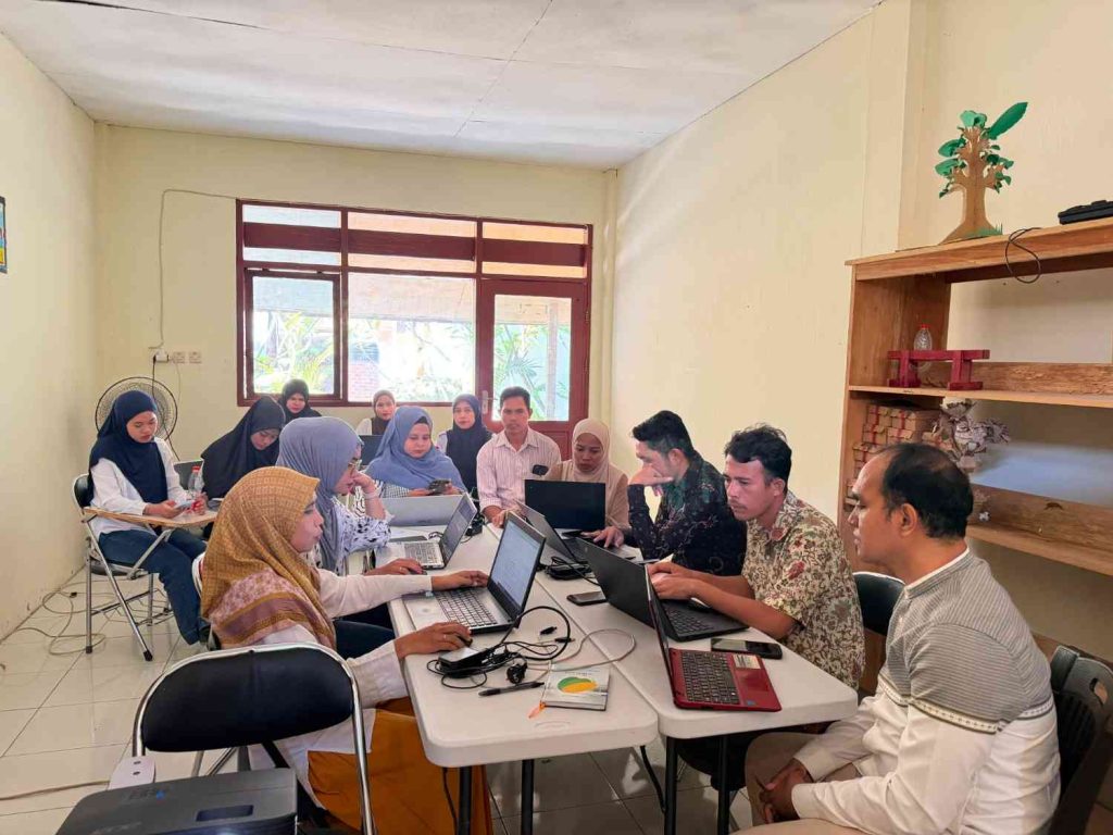 FEB Universitas Muslim Buton Tuntaskan Rapat Penyelarasan Kurikulum Berbasis Outcome-Based Education (OBE) Sesuai Permendiktisaintek Nomor 39 Tahun 2025